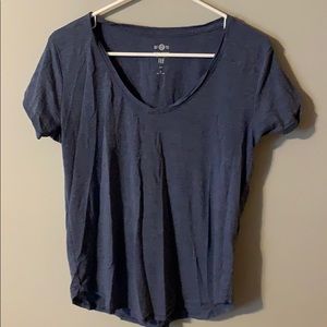 blue v-neck tee